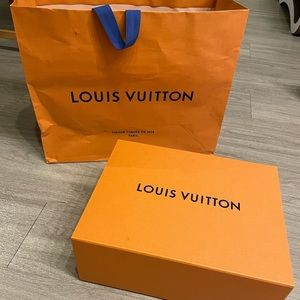 LV boots box